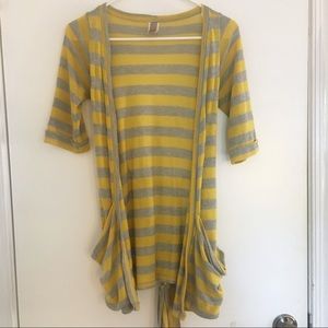 Cozy Yellow/Gray Cardigan with Pockets!